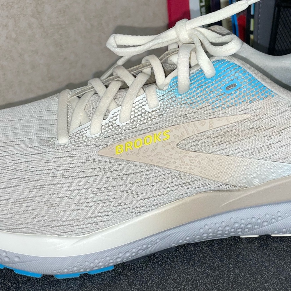Brooks Athletic Shoes in Cream and Light Blue